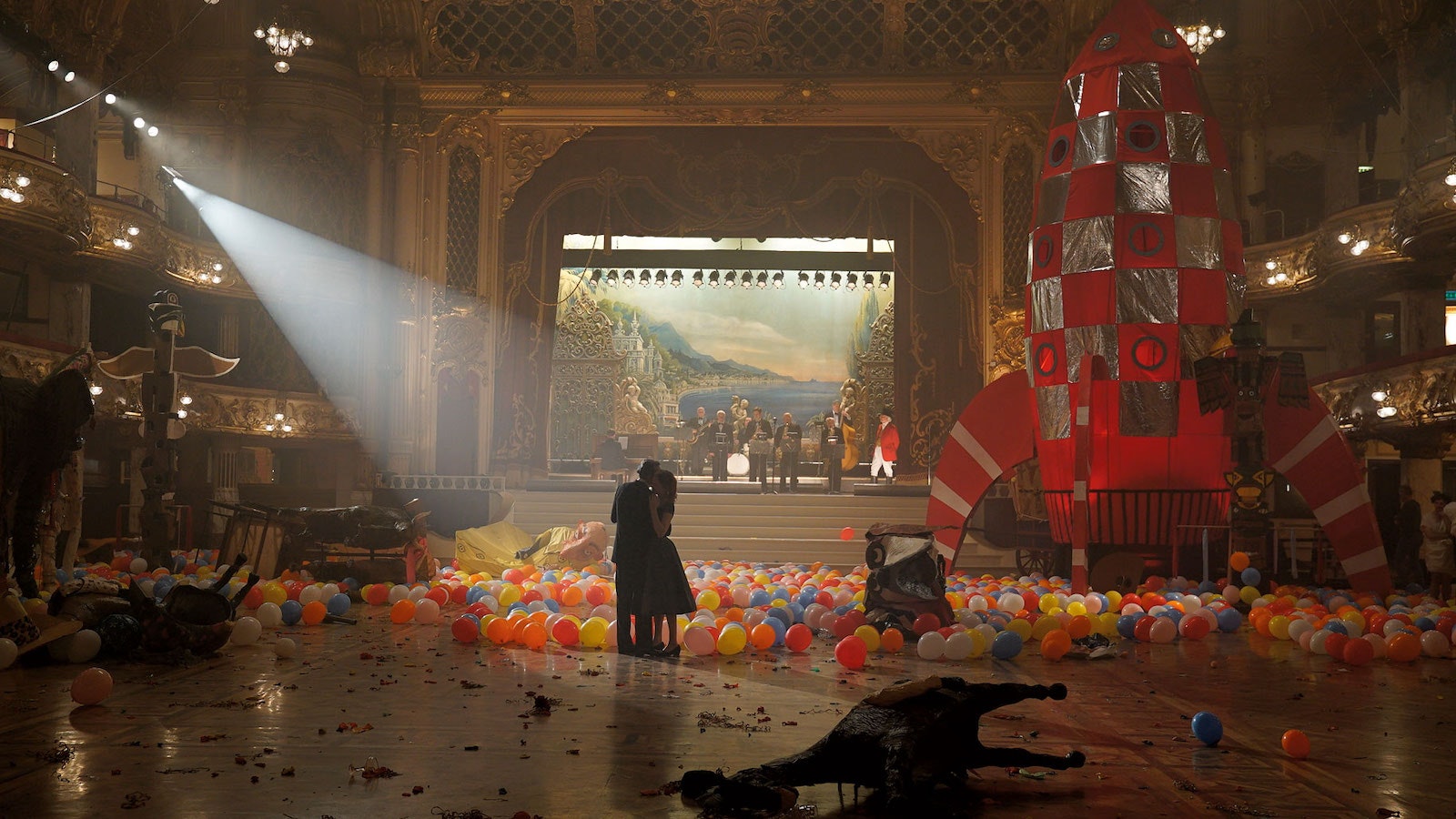 Phantom Thread Poster